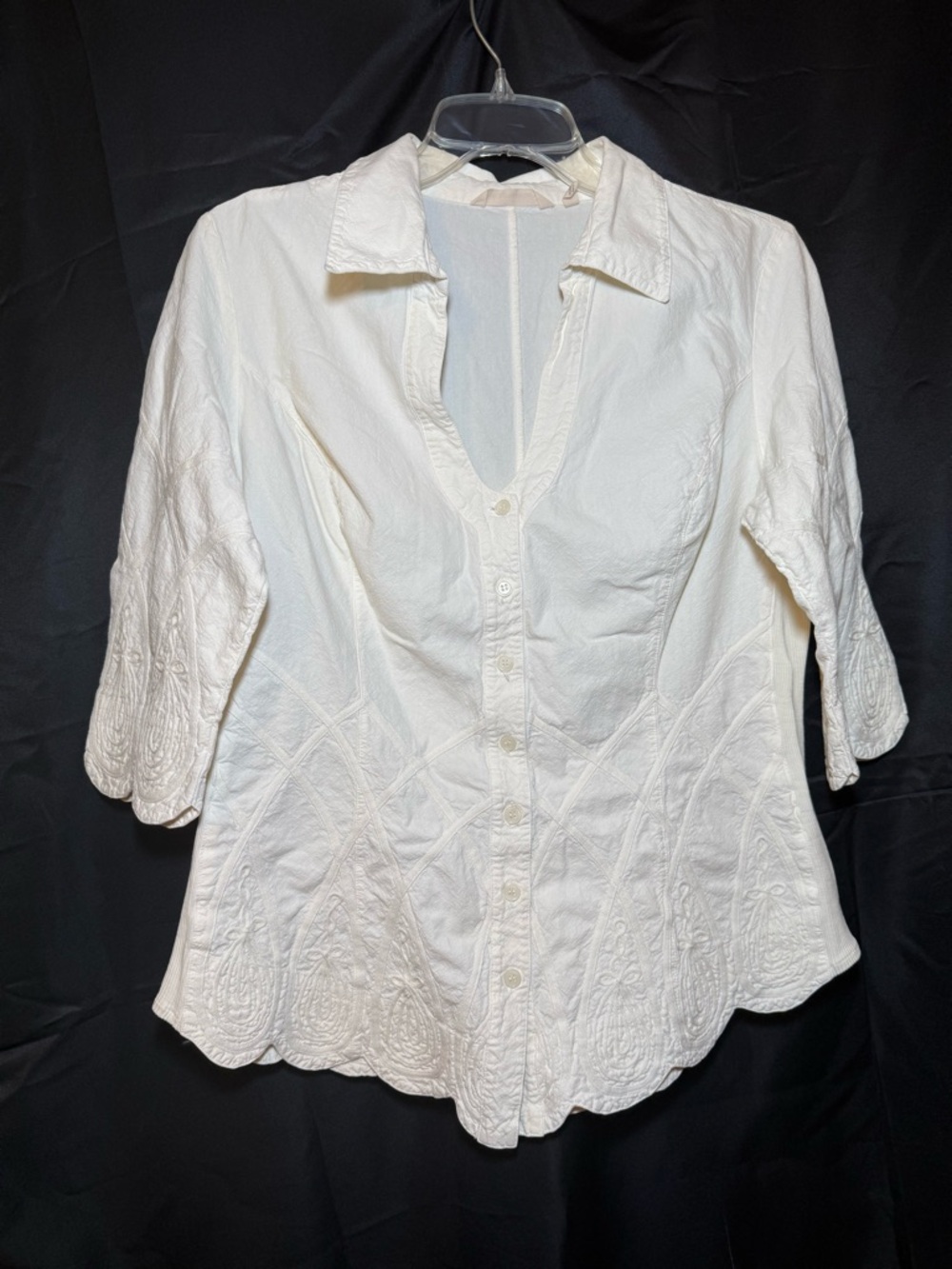 Soft Surroundings Ivory V Neck Blouse Medium Embroidered Button Up Preppy
